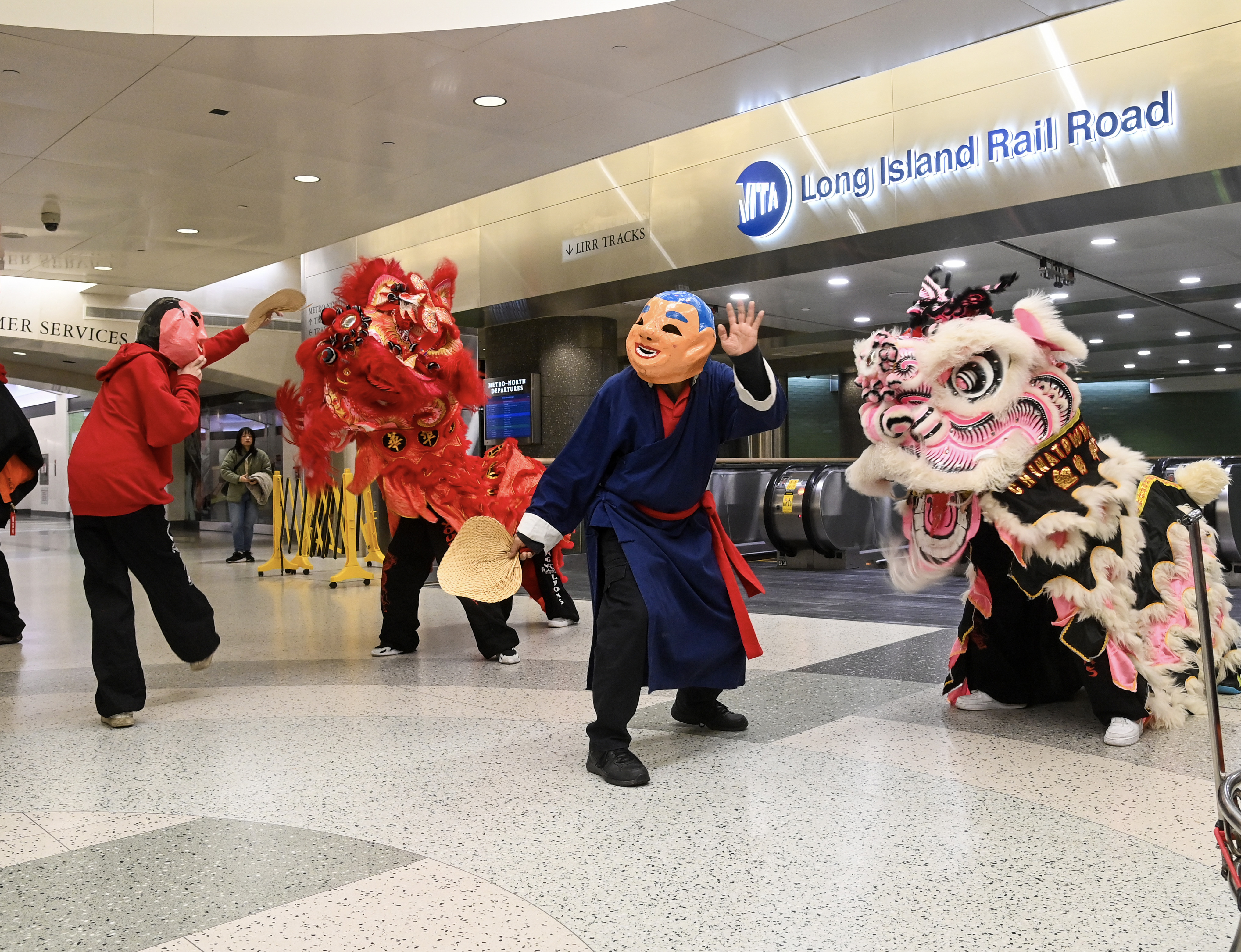 VIDEO & PHOTOS: MTA Celebrates Lunar New Year with Lion Dancers at Grand Central